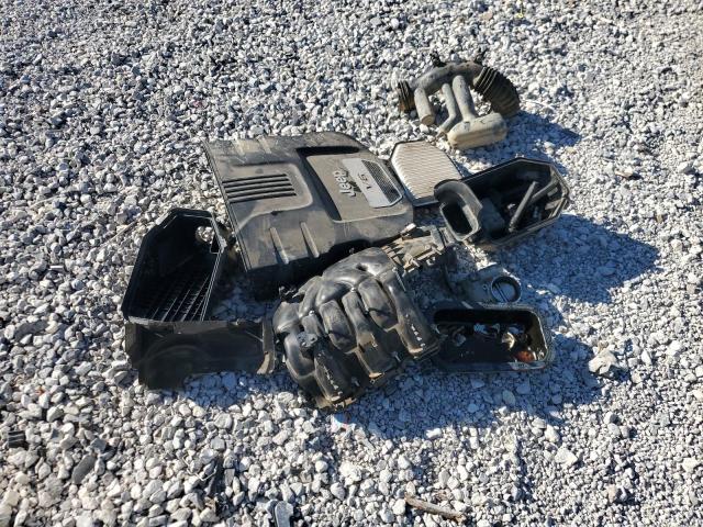 1C4BJWEG4GL301264 - 2016 JEEP WRANGLER U SAHARA BLUE photo 13