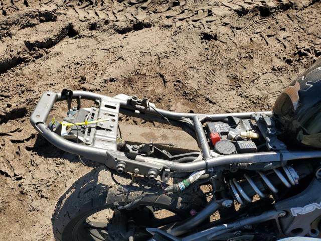 JKAEXEC139DA34973 - 2009 KAWASAKI EX650 C 黑色 照片 6