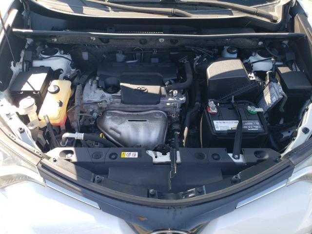 JTMBFREV4JJ240275 - 2018 TOYOTA RAV4 LE WHITE photo 12