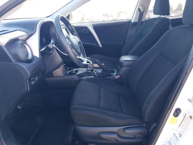 JTMBFREV4JJ240275 - 2018 TOYOTA RAV4 LE WHITE photo 7