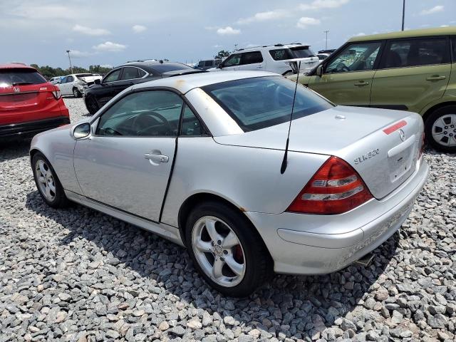 WDBKK65F11F206993 - 2001 MERCEDES-BENZ SLK 320 银色 照片 2