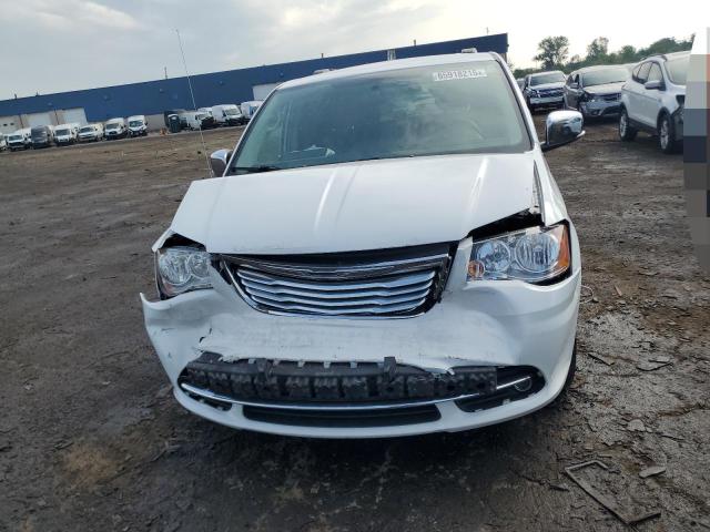 2C4RC1CG7ER424706 - 2014 CHRYSLER TOWN & COU TOURING L WHITE photo 5