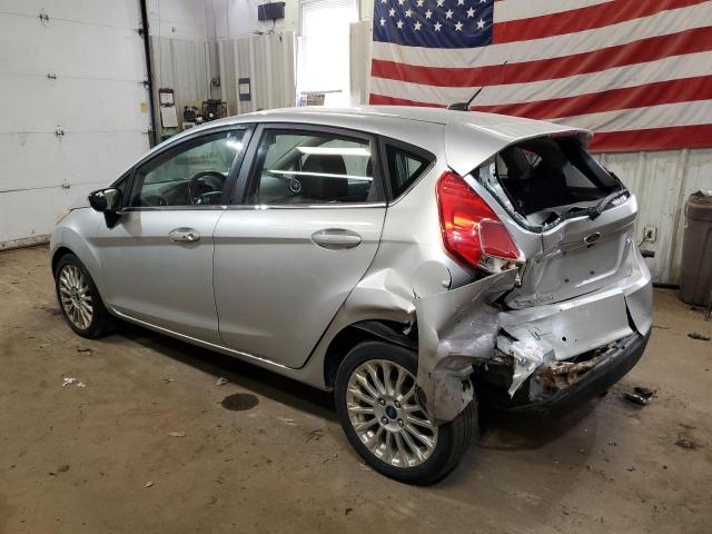 3FADP4FJXEM133654 - 2014 FORD FIESTA TITANIUM SILVER photo 2