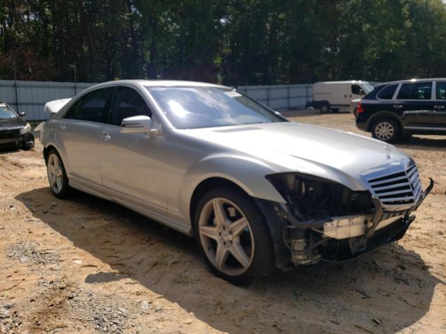 WDDNG7BB3AA339586 - 2010 MERCEDES-BENZ S 550 SILVER photo 4