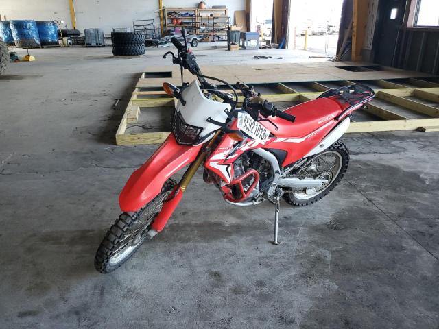 MLHMD4418H5002851 - 2017 HONDA CRF250 L RED photo 2