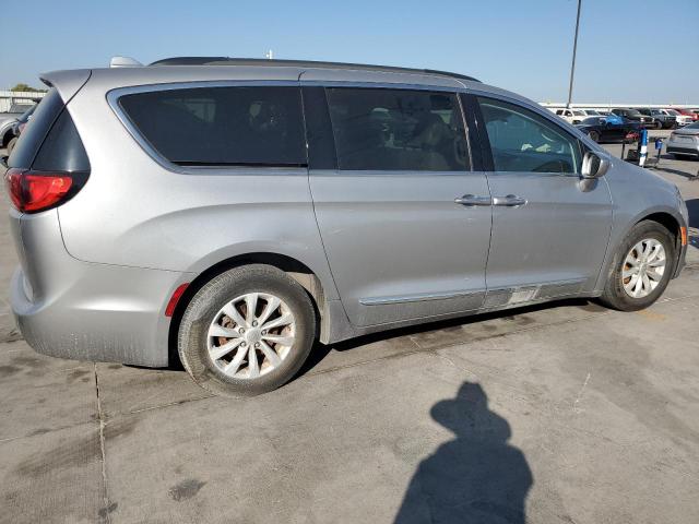 2C4RC1BG6HR588096 - 2017 CHRYSLER PACIFICA TOURING L 银色 照片 3