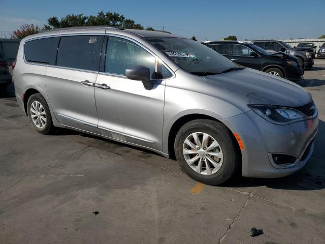 2C4RC1BG6HR588096 - 2017 CHRYSLER PACIFICA TOURING L 银色 照片 4