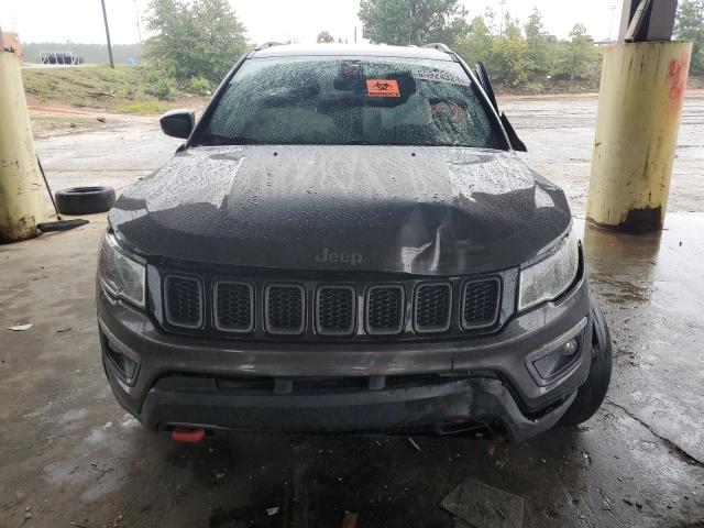 3C4NJDDB3JT198874 - 2018 JEEP COMPASS TRAILHAWK GRAY photo 5