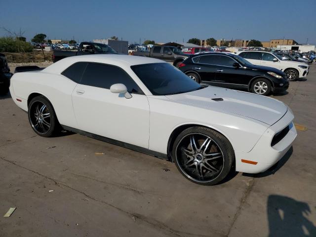 2C3CDYAG1DH649372 - 2013 DODGE CHALLENGER SXT WHITE photo 4