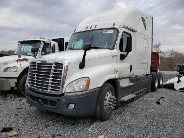 3AKJGLD58GSGM4989 - 2016 FREIGHTLINER CASCADIA WHITE photo 2