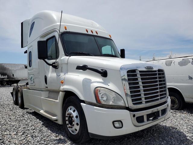 2015 FREIGHTLINER CASCADIA 1, null