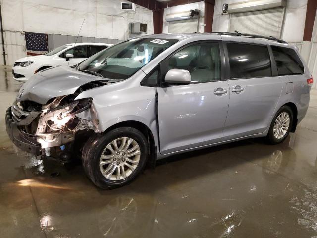 2012 TOYOTA SIENNA XLE, 
