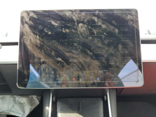 5YJ3E1EA0KF445123 - 2019 TESLA MODEL 3 Beyaz fotoğraf 9