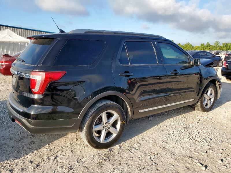 1FM5K7D83JGA79807 - 2018 FORD EXPLORER XLT Чорний фото 3