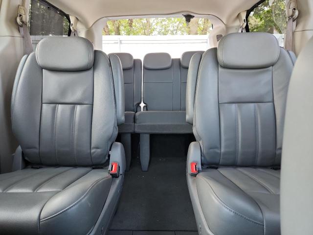 2A4RR5D19AR157086 - 2010 CHRYSLER TOWN & COU TOURING RED photo 10