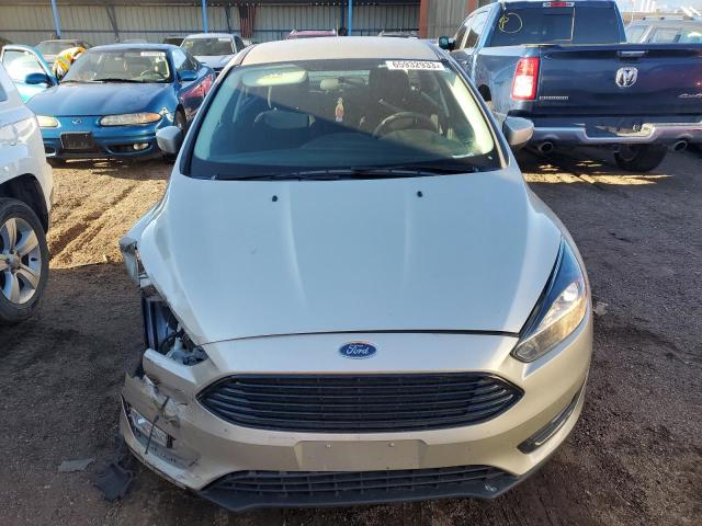 1FADP3FE4HL273024 - 2017 FORD FOCUS SE BEIGE photo 5