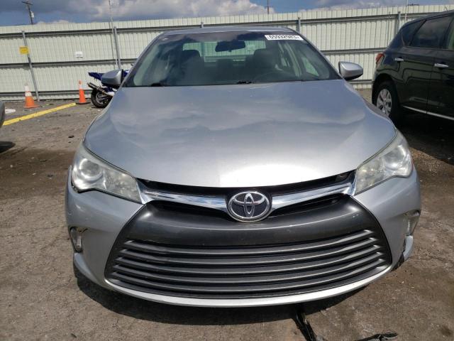 4T4BF1FK1GR579123 - 2016 TOYOTA CAMRY LE SILVER photo 5