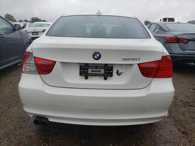 WBAPH73549A174391 - 2009 BMW 328 I WHITE photo 6