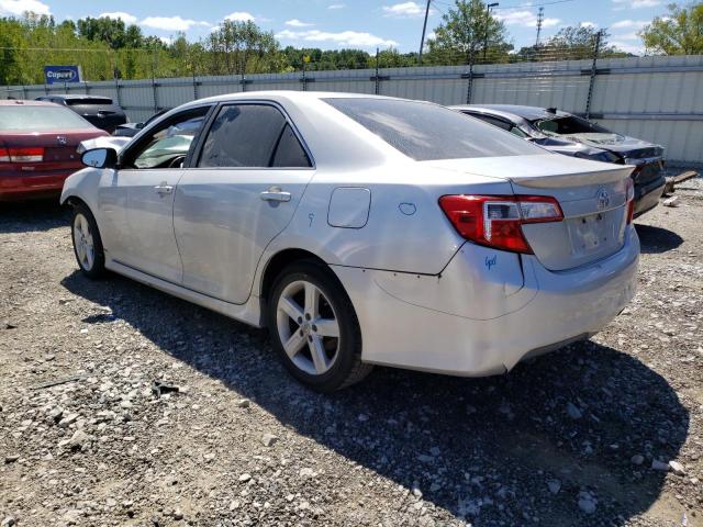 4T1BF1FK3CU201213 - 2012 TOYOTA CAMRY BASE SILVER photo 2