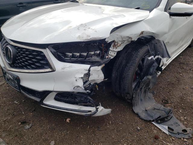 19UUB2F67JA008659 - 2018 ACURA TLX TECH+A WHITE photo 9