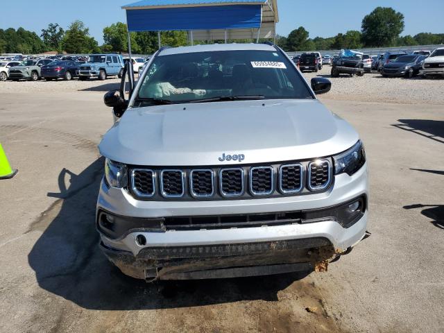 3C4NJDBN5ST527637 - 2025 JEEP COMPASS LATITUDE Argent photo 5