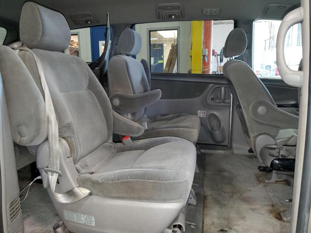 5TDBA23C55S050226 - 2005 TOYOTA SIENNA LE SILVER photo 11