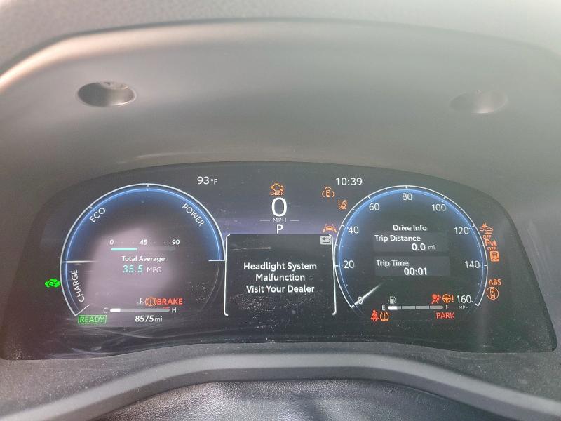 4T1DAACKXSU133132 - 2025 TOYOTA CAMRY XSE WHITE photo 9