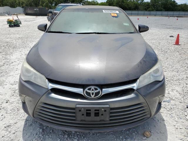 4T1BF1FK3HU814102 - 2017 TOYOTA CAMRY LE GRAY photo 5