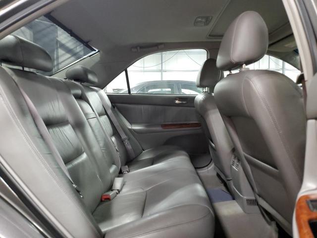 4T1BF30KX2U504248 - 2002 TOYOTA CAMRY LE ნაცრისფერი ფოტო 10