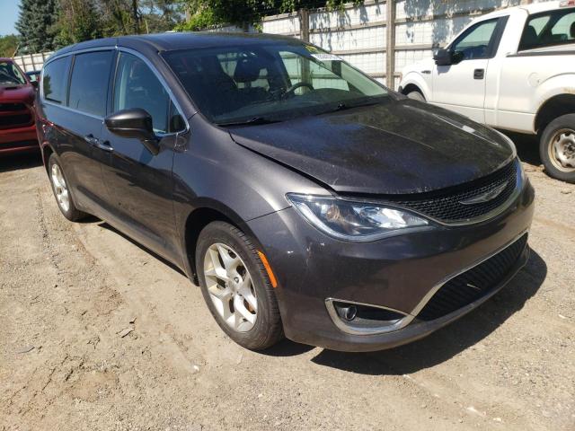 2C4RC1FG5JR126046 - 2018 CHRYSLER PACIFICA TOURING PLUS GRAY photo 4