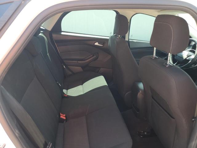 1FADP3F28JL230091 - 2018 FORD FOCUS SE WHITE photo 10