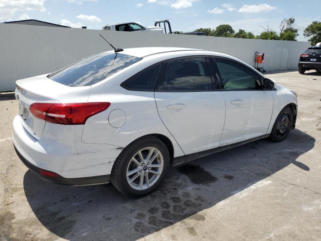 1FADP3F28JL230091 - 2018 FORD FOCUS SE WHITE photo 3