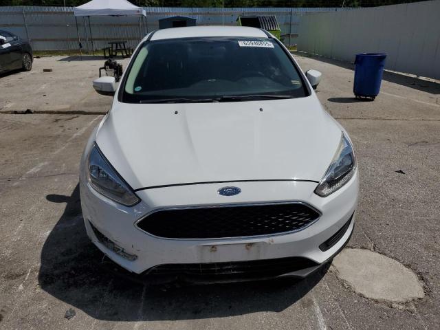 1FADP3F28JL230091 - 2018 FORD FOCUS SE WHITE photo 5