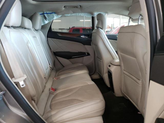 5LMCJ2D96HUL67870 - 2017 LINCOLN MKC SELECT 银色 照片 10