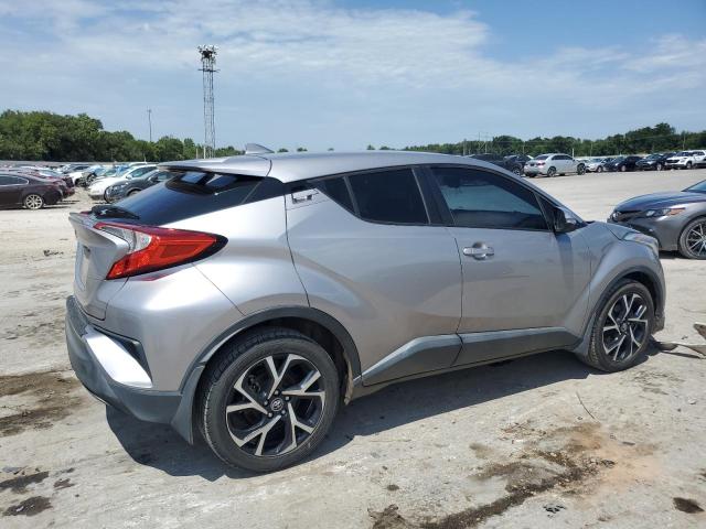 NMTKHMBX6JR039322 - 2018 TOYOTA C-HR XLE Серебристый фото 3