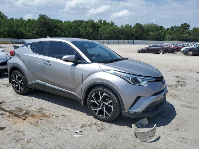 NMTKHMBX6JR039322 - 2018 TOYOTA C-HR XLE Серебристый фото 4