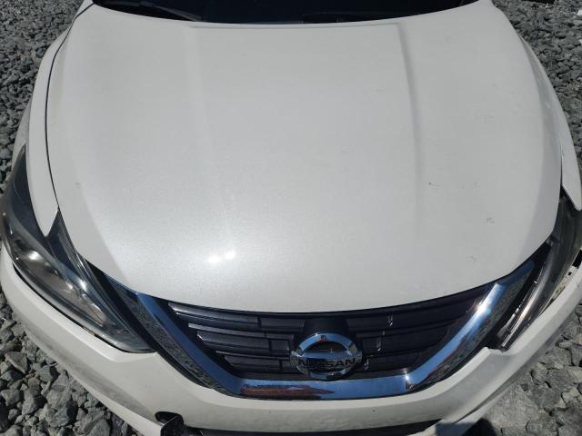 1N4AL3AP8JC143048 - 2018 NISSAN ALTIMA 2.5 WHITE photo 11
