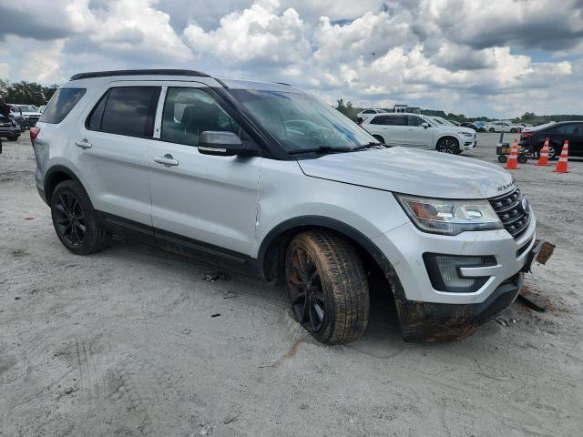 1FM5K7D83HGA66789 - 2017 FORD EXPLORER XLT ვერცხლისფერი ფოტო 4