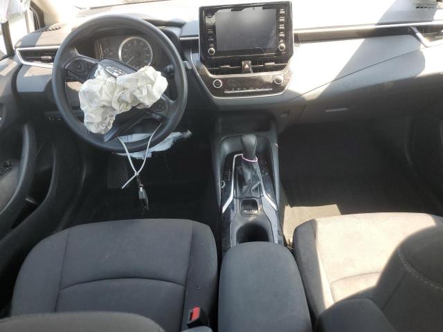 5YFEPRAE2LP073168 - 2020 TOYOTA COROLLA LE SILVER photo 8