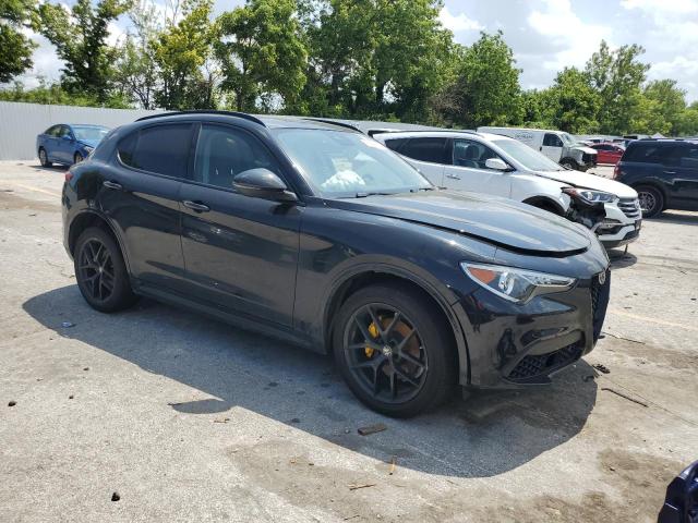 ZASPAKBN6L7C96581 - 2020 ALFA ROMEO STELVIO TI შავი ფოტო 4