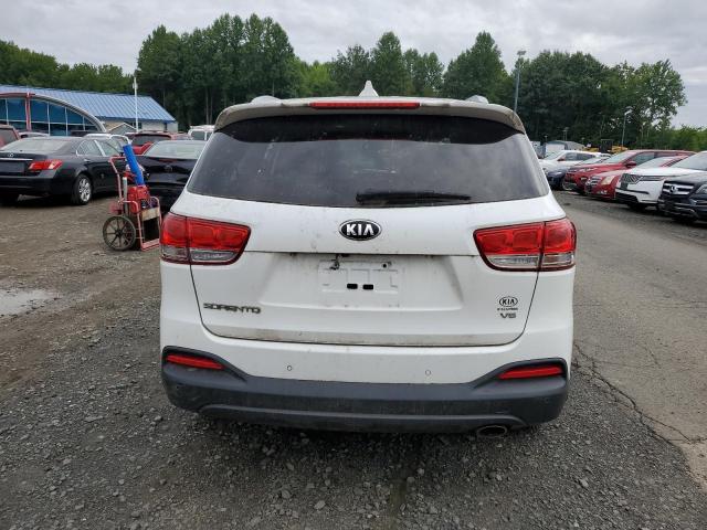 5XYPGDA52GG091403 - 2016 KIA SORENTO LX WHITE photo 6