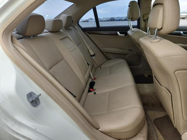WDDGF8BB2CA689411 - 2012 MERCEDES-BENZ C 300 4MATIC WHITE photo 10