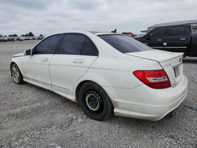 WDDGF8BB2CA689411 - 2012 MERCEDES-BENZ C 300 4MATIC WHITE photo 2