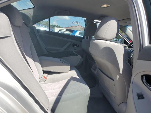 4T4BF3EKXBR165974 - 2011 TOYOTA CAMRY BASE Argent photo 10