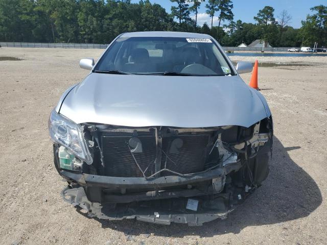 4T4BF3EKXBR165974 - 2011 TOYOTA CAMRY BASE Argent photo 5