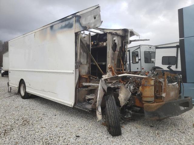 4UZAARDUX8CZ58717 - 2008 FREIGHTLINER CHASSIS M LINE WALK-IN VAN WHITE photo 1