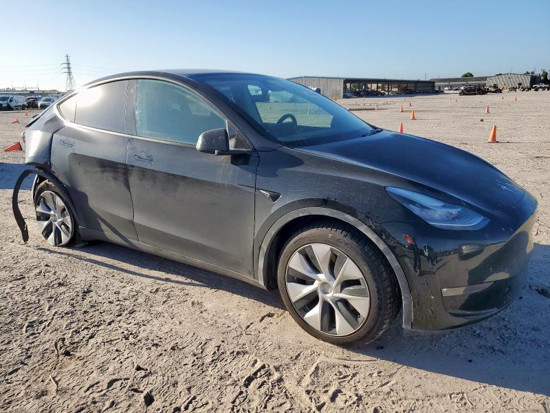 5YJYGDEE9MF210890 - 2021 TESLA MODEL Y BLACK photo 4