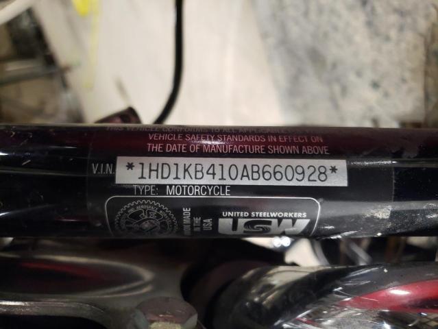 1HD1KB410AB660928 - 2010 HARLEY-DAVIDSON FLHX RED photo 10