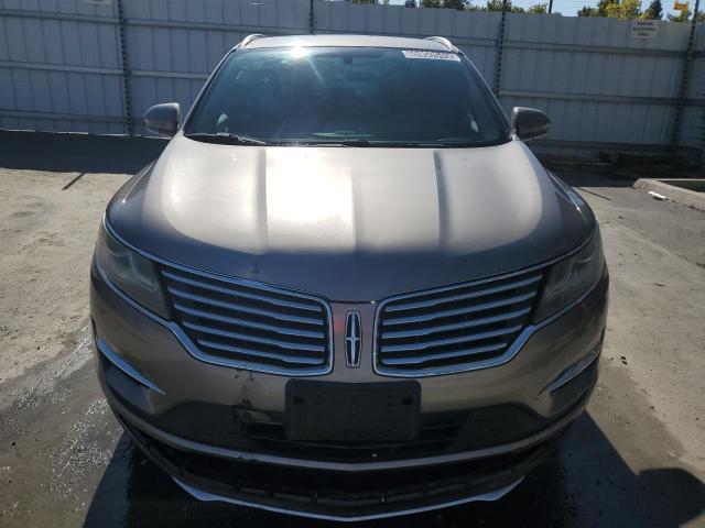 5LMCJ2C9XHUL21928 - 2017 LINCOLN MKC SELECT ნაცრისფერი ფოტო 5