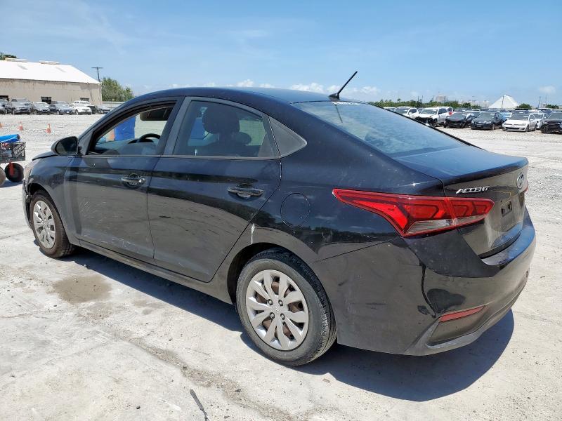 3KPC24A32JE010755 - 2018 HYUNDAI ACCENT SE Schwarz Foto 2